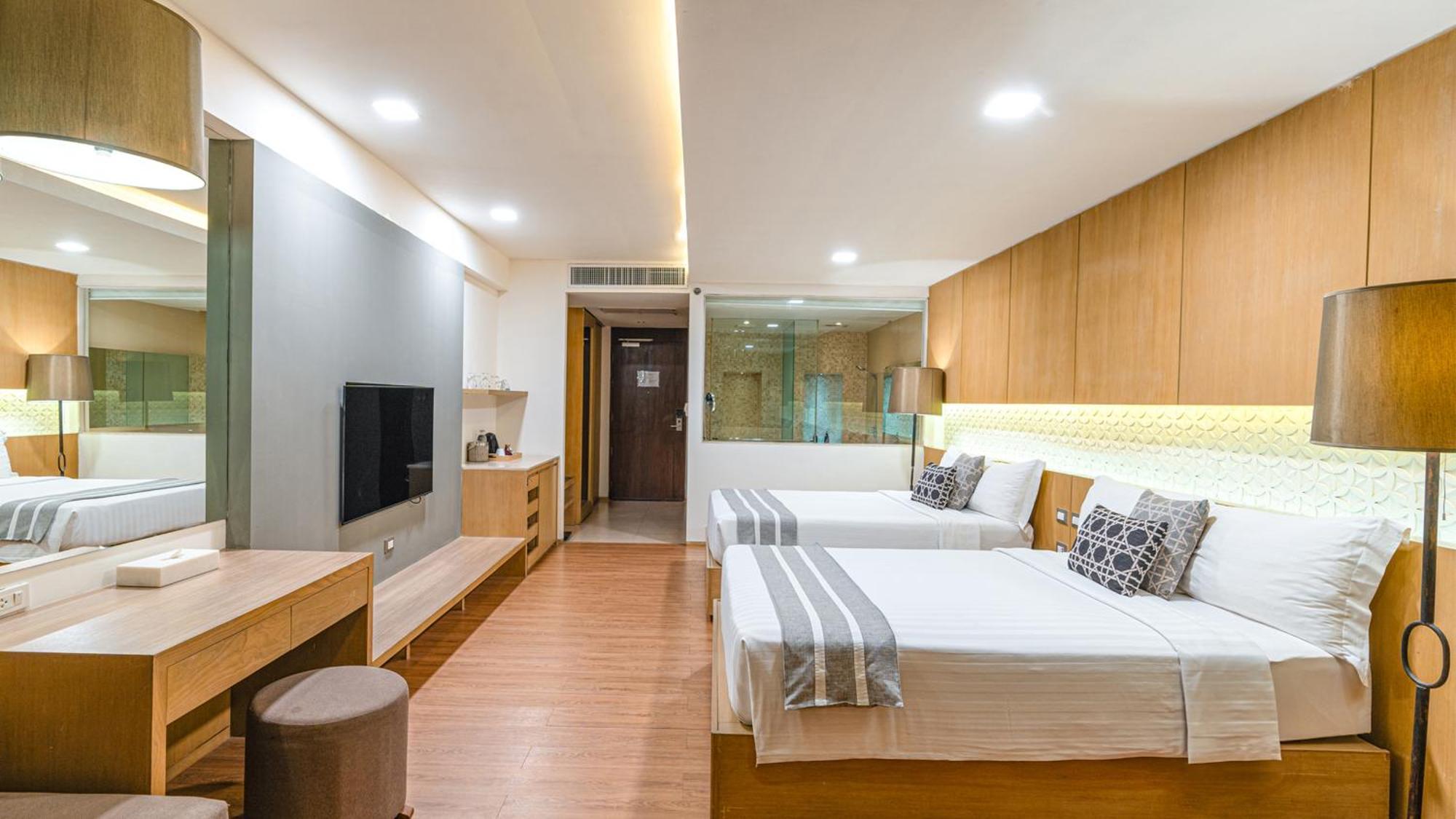 Phuket Graceland And सहारा