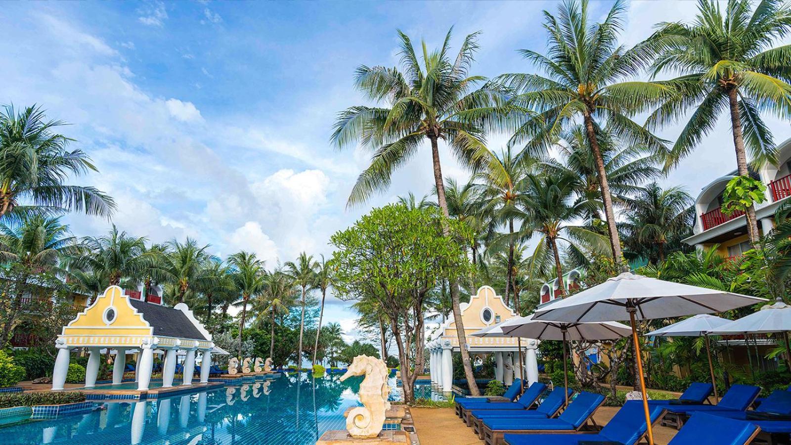सहारा Phuket Graceland And