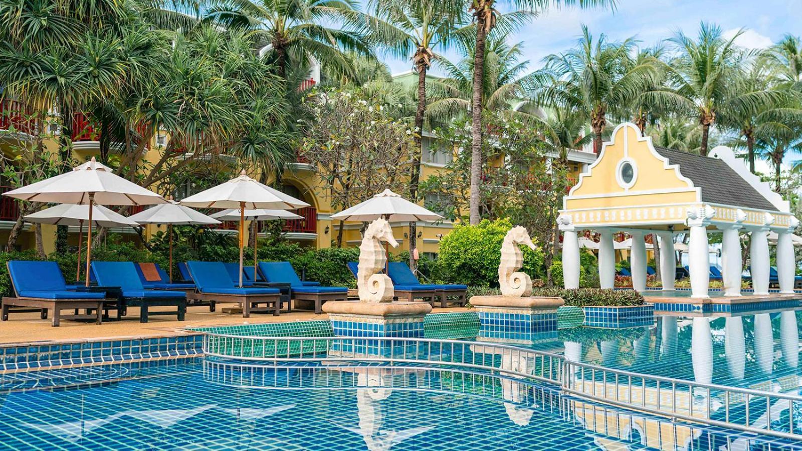 Phuket Graceland And सहारा Patong