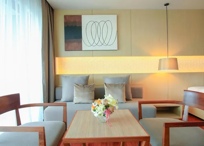 Phuket Graceland Resort And Spa
