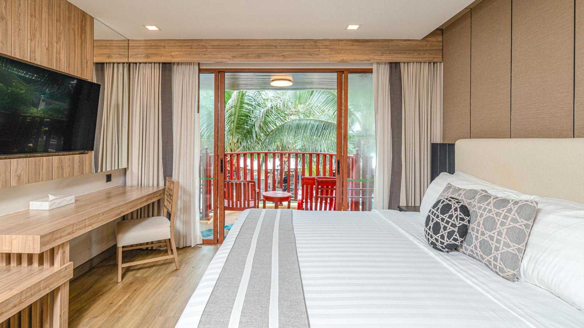 אתר נופש Phuket Graceland And 5*